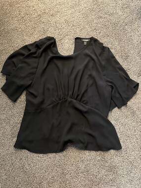 Express Women's Black Flutter Sleeve Peplum Blouse